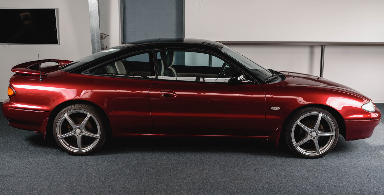 2022 - Mazda MX-6 2.5 V6 (1992) Bild 3