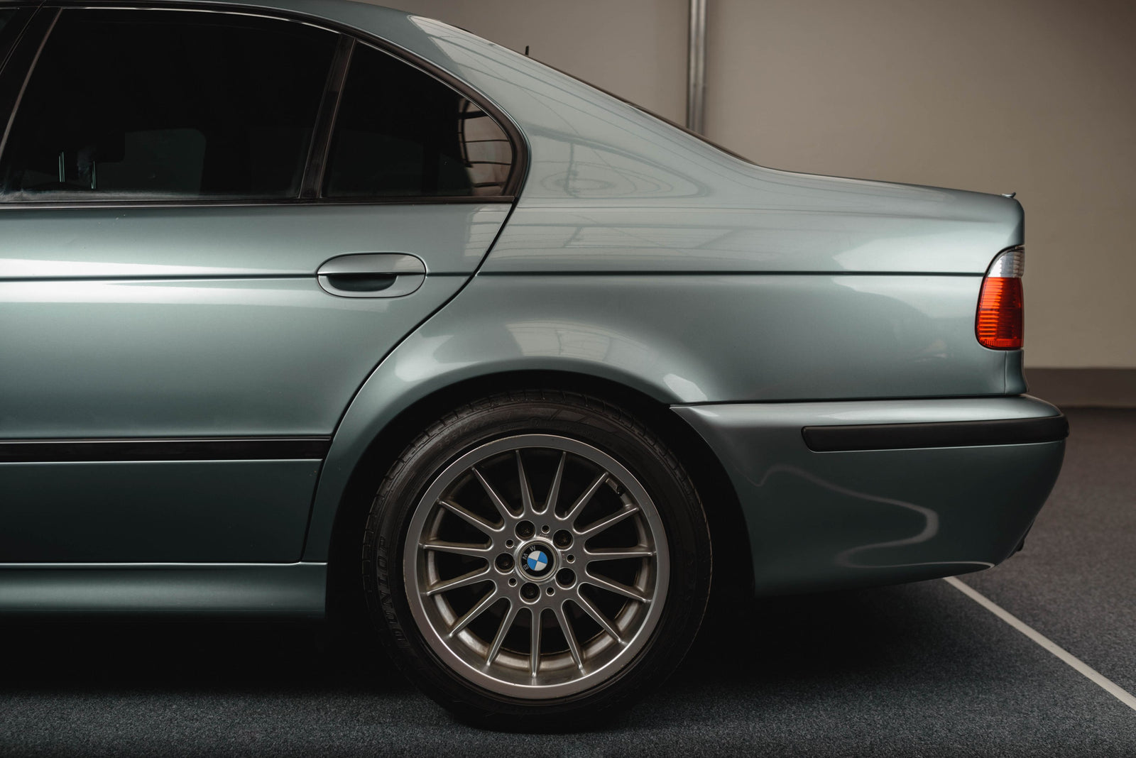 2020 - BMW 530iA (E39) (2001) Bild 6