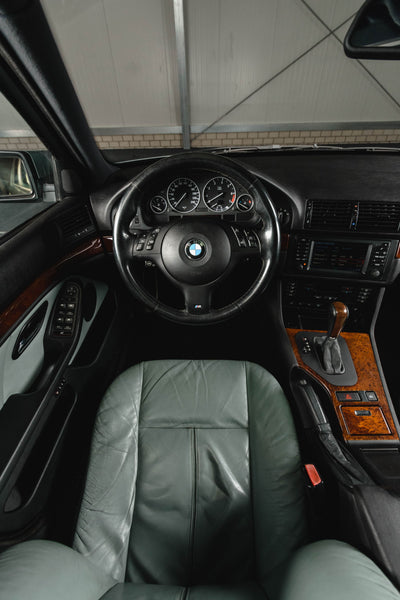 2020 - BMW 530iA (E39) (2001)