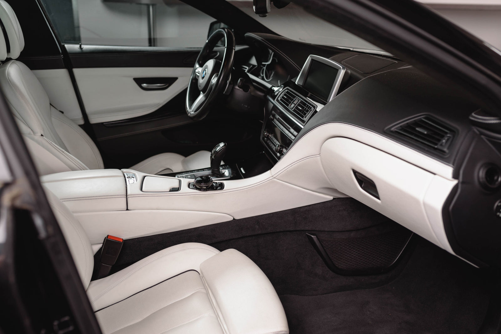 2020 - BMW 650i GranCoupe (2014) Bild 29